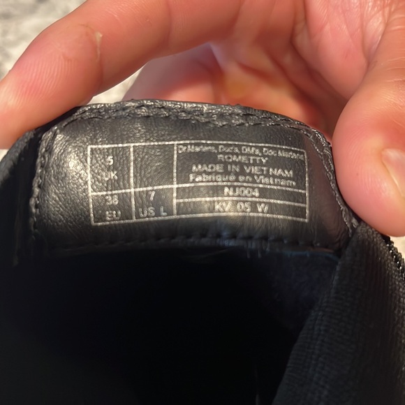 Doc Martens Rometty size 7 - Picture 6 of 6